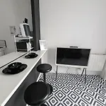 Atypique Studio Avec Terrasse