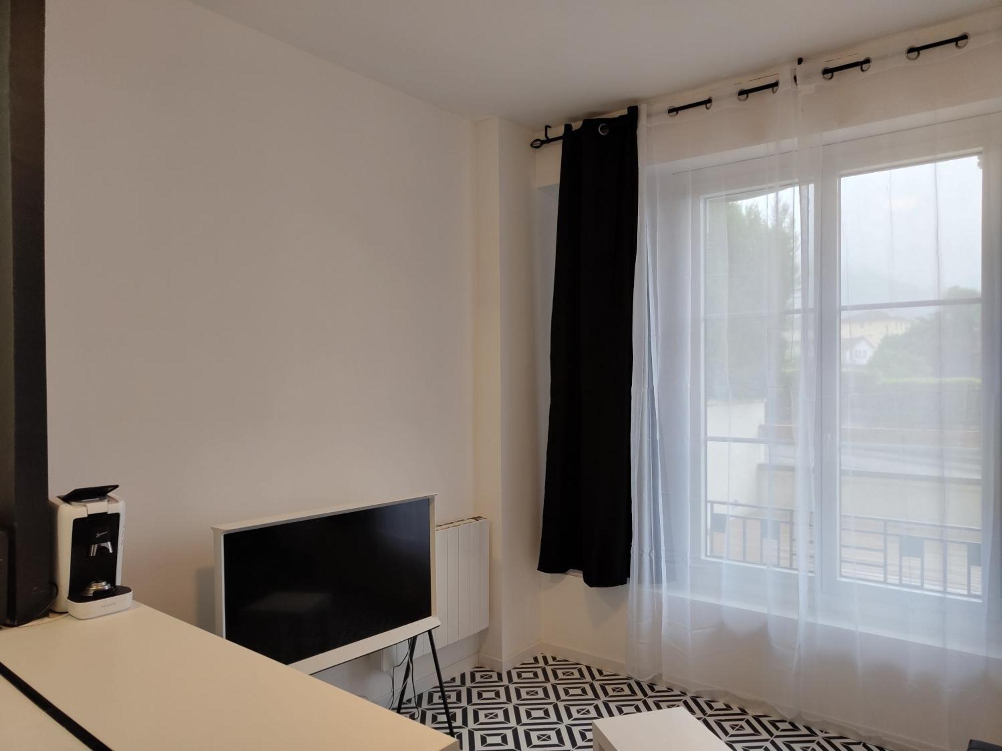 Atypique Avec Terrasse *