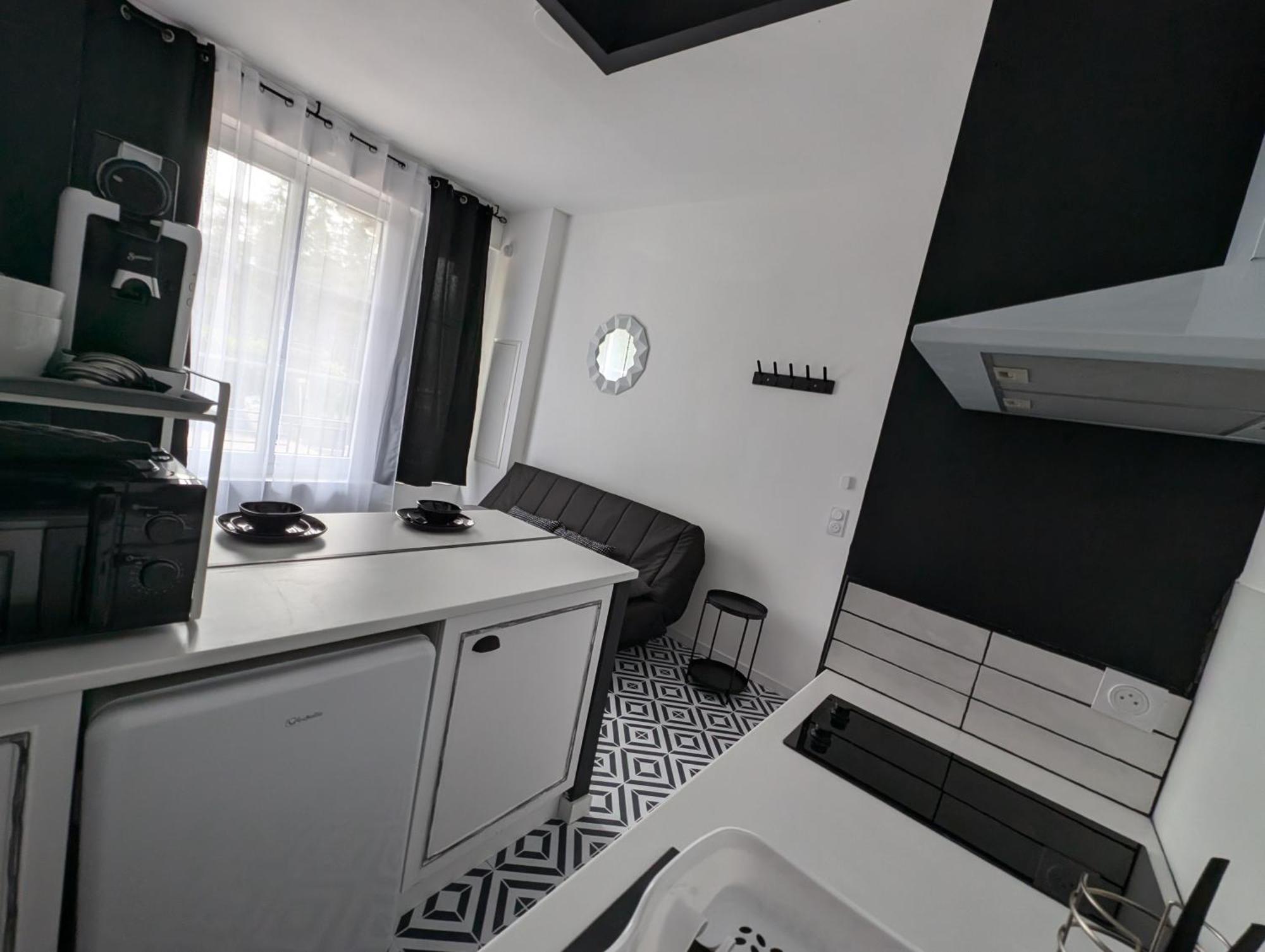 Atypique Avec Terrasse Apartment *